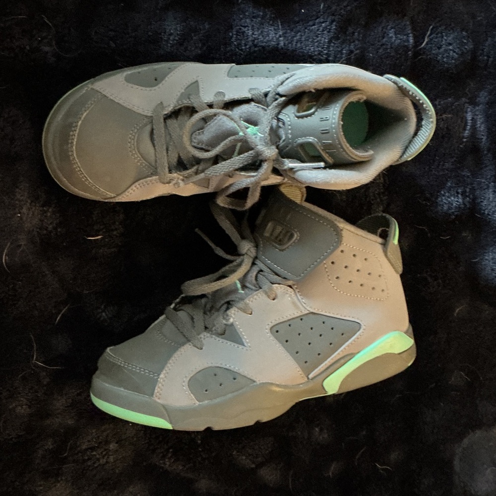 Jordan Kids Sneakers - Gray and Mint